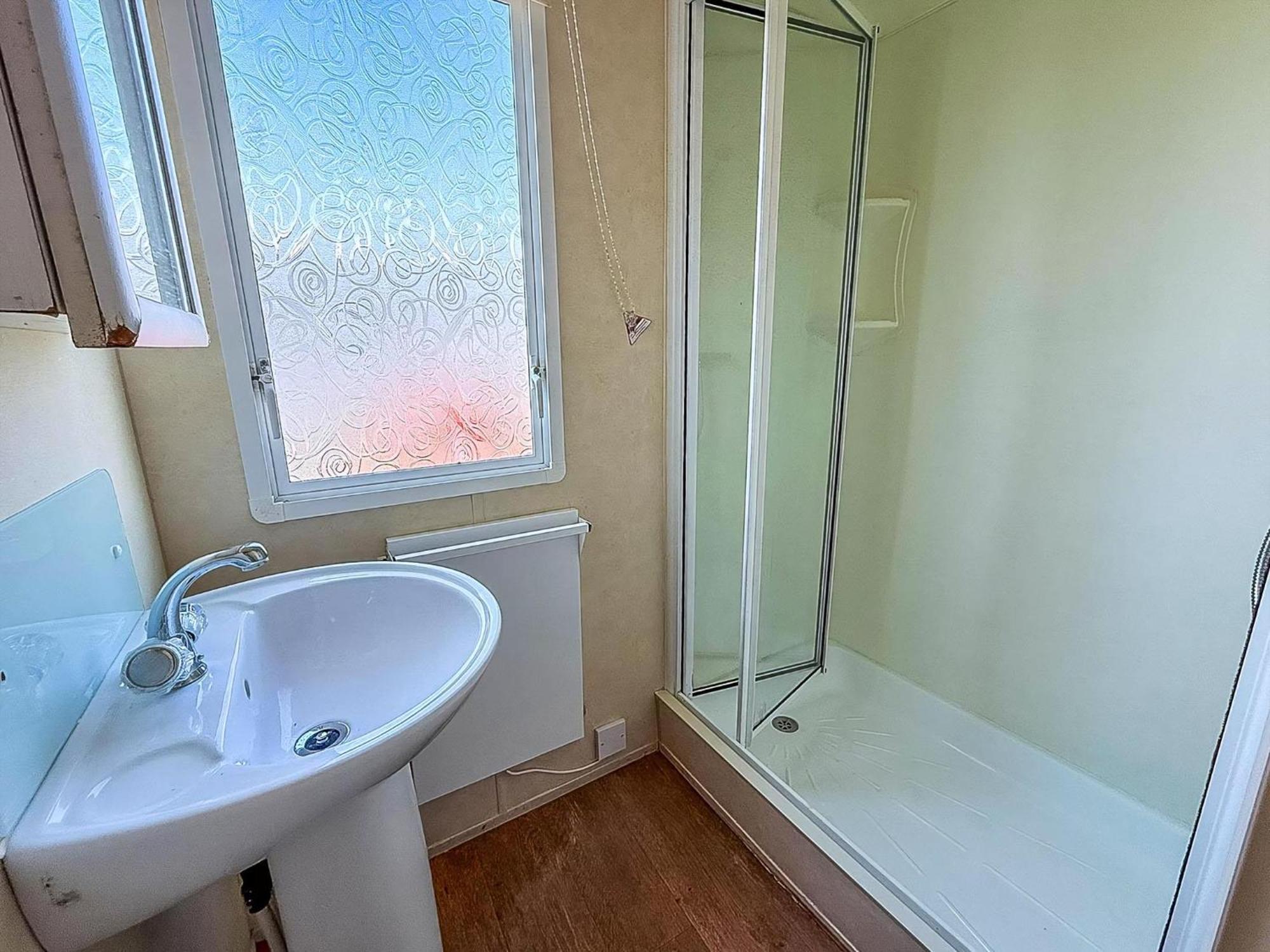 Superb Caravan At Seawick Holiday Park, Sleeps 8 Ref 27202Sw Clacton-on-Sea Exterior foto